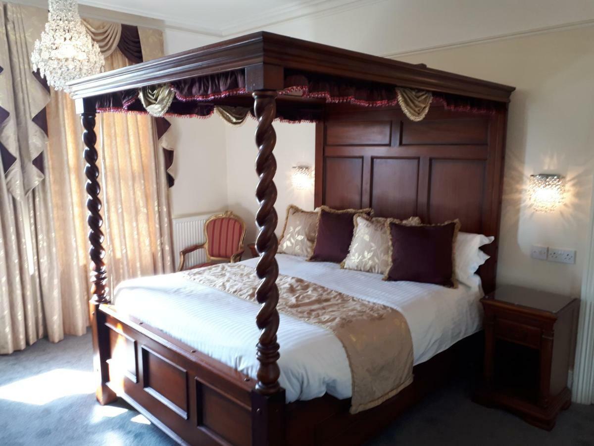 Canterbury Lodge Room photo